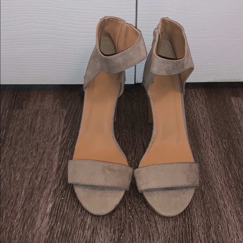 Sassy tassel chunky heel sandals